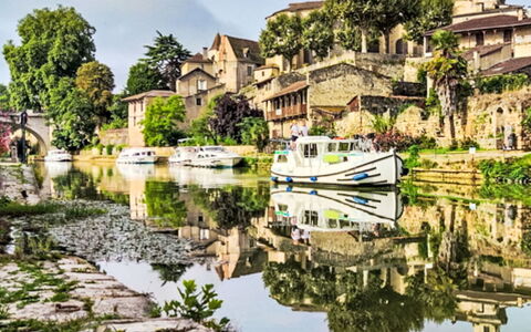 Barbaste 602: Acqua, Corpo D'Acqua, Waterway, Canale, Alveo, Barca, Banca, Riflessione, Moto D'Acqua, Canale