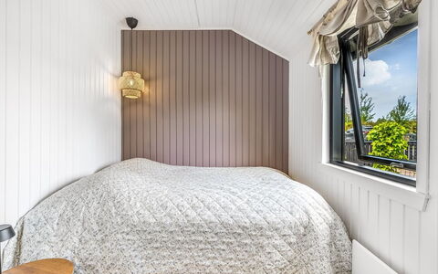 Varnava - 300M from the Sea: Legna, Camera Da Letto, Interior Design, Letto, Pavimento, Pavimentazione, Soffitto, Bedding, Biancheria, Casa