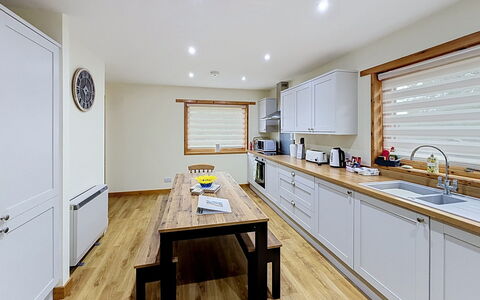 Glencarr: Interior Design, Mobilia, Pavimentazione, Legna, Soffitto, Pavimento, Cucina, Controsoffitto, Camera, Illuminazione