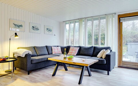 Aasta - 500M from the Sea: Mobilia, Divano, Interior Design, Pavimentazione, Legna, Pavimento, Soggiorno, Casa, Pavimento In Legno