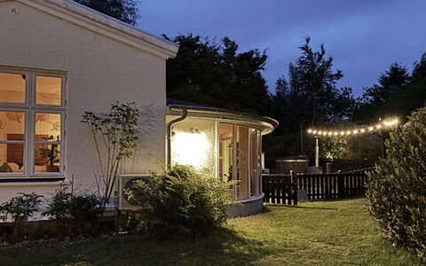 Bine - 200M from the Sea: Casa, Illuminazione, Lampada, Giardino, Villetta, Estate, Cortile, Landscaping, Sera, Backyard