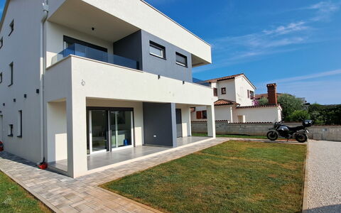 Duplex: Blu, Balcone, Corrimano, Appartamento, Recinzione, Mare, Ricorrere, Condominio, Piscina, Hotel