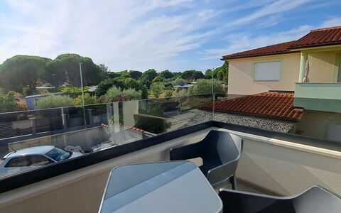 Duplex: Blu, Balcone, Corrimano, Appartamento, Recinzione, Mare, Ricorrere, Condominio, Piscina, Hotel