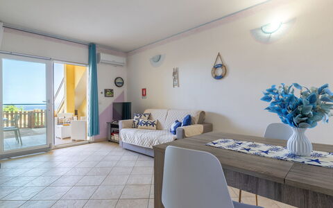 Sunset House Isola Rossa: Blu, Balcone, Corrimano, Appartamento, Recinzione, Mare, Ricorrere, Condominio, Piscina, Hotel