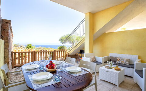 Sunset House Isola Rossa: Blu, Balcone, Corrimano, Appartamento, Recinzione, Mare, Ricorrere, Condominio, Piscina, Hotel
