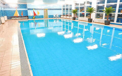Burhave 201: Piscina, Tempo Libero, Ricorrere, Ricreazione, Gli Sport, Centro Ricreativo, Hotel, Resort Citta ', Terme, Idoneità Fisica