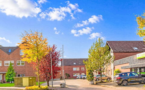 Burhave 201: Cielo, Costruzione, Zona Residenziale, Quartiere, Cittadina, Strada, Casa, Casa, Asfalto, Strada