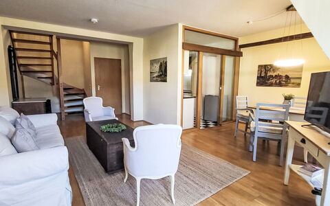 Marktblick: Mobilia, Interior Design, Pavimento, Pavimentazione, Camera, Legna, Divano, Soffitto, Pavimento In Legno, Soggiorno