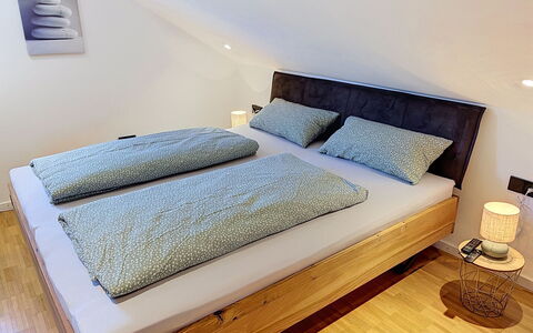 Annette: Letto, Camera Da Letto, Interior Design, Pavimentazione, Telaio Del Letto, Bedding, Camera, Biancheria, Lancia Cuscino, Cuscino