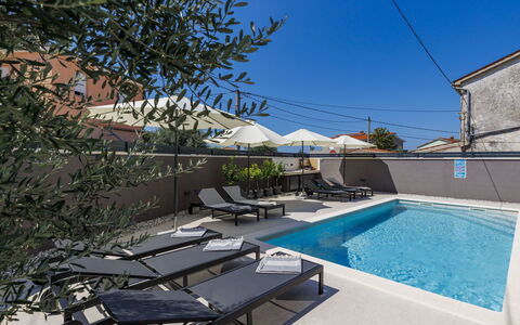 Laluma: Mobili Da Esterno, Shade, Piscina, Hotel, Ricorrere, Villa