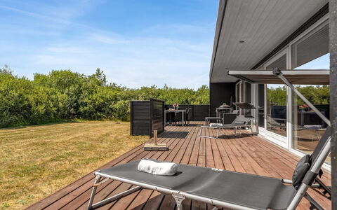 Tuva - 3.5Km from the Sea: Pavimento In Legno, Deck, Latifoglie, Plank, Color Legno, Boardwalk, Design, Balcone, Eco Hotel, Passerella