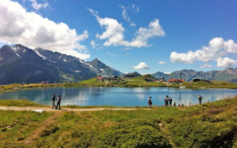 Eberharter am Schweinberg: Cielo, Montagna, Geografia Montane, Corpo D'Acqua, Natura, Nube, Collina, Catena Montuosa, Highland, Paesaggio Naturale