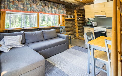 Nelostupa D: Legna, Pavimentazione, Interior Design, Pavimento, Soffitto, Mobilia, Divano, Camera, Log Cabin, Color Legno