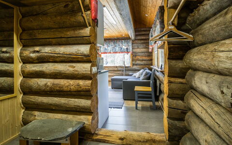 Nelostupa D: Legna, Soffitto, Pavimentazione, Pavimento, Log Cabin, Camera, Latifoglie, Color Legno, Plank, Materiali Naturali