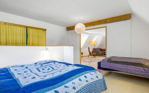 Thilo - 39Km from the Sea: Interior Design, Mobilia, Letto, Camera Da Letto, Pavimentazione, Pavimento, Parete, Soffitto, Legna, Camera