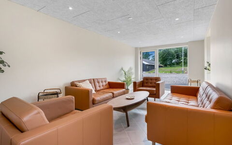 Alkmar - 6.5Km from the Sea: Interior Design, Pavimentazione, Soffitto, Pavimento, Mobilia, Illuminazione, Camera, Lampada, Sedia, Soggiorno
