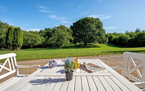 Alkmar - 6.5Km from the Sea: Mobilia, Mobili Da Esterno, Tavolo, Tavolo Esterno, Sedia, Cucina & Sala Da Pranzo Tavolo, Shade, Giardino, Latifoglie, Deck