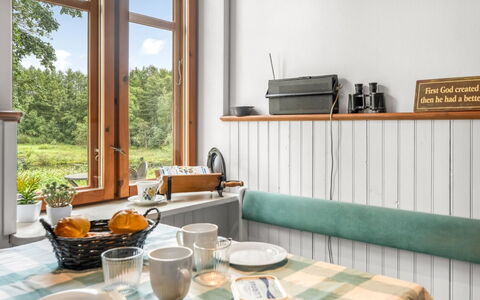 Ajna - 20.9Km from the Sea: Mobilia, Legna, Interior Design, Pavimentazione, Tavolo, Pavimento, Camera, Cucina & Sala Da Pranzo Tavolo, Color Legno, Cucina