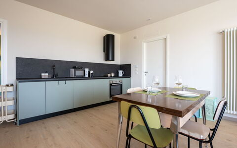 Serracapelli: Mobilia, Interior Design, Pavimentazione, Cucina, Legna, Controsoffitto, Pavimento, Cucina & Sala Da Pranzo Tavolo, Illuminazione, Tavolo