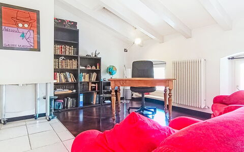 Le Falesie: Mobilia, Interior Design, Pavimentazione, Parete, Pavimento, Soffitto, Camera, Divano, Soggiorno, Illuminazione