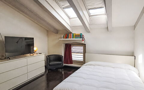 Le Falesie: Mobilia, Interior Design, Camera Da Letto, Soffitto, Pavimento, Pavimentazione, Letto, Casa, Appartamento, Camera