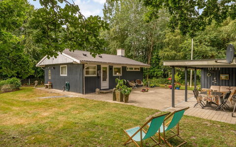 Frerich - 450M to the Fjord: Casa, Tetto, Villetta, Casa, Arbusto, Lotto, Area Rurale, Groundcover, Shade, Giardino