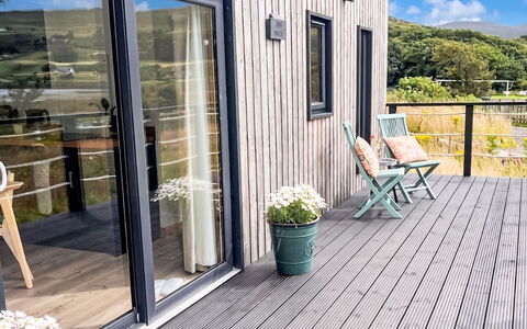 Tiny Mara: Legna, Pavimento In Legno, Latifoglie, Pavimentazione, Deck, Plank, Pavimento, Color Legno, Boardwalk, Balcone