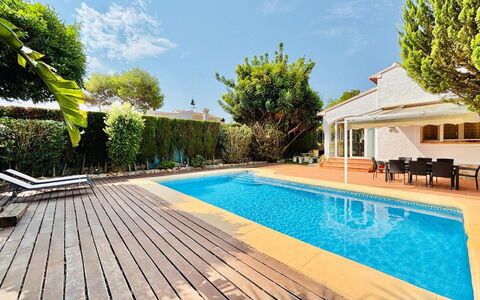 Calma: Piscina, Ricorrere, Eco Hotel, Tempo Libero, Shade, Materiale Composito, Giochi D'Acqua, Hacienda, Villa