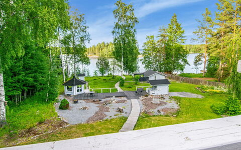 Rantasalmi 646: Casa, Giardino, Villetta, Estate, Landscaping, Cortile, Prato, Serbatoio, Backyard