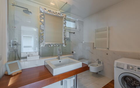 Caminito: Interior Design, Pavimentazione, Pavimento, Idraulico Fixture, Soffitto, Rubinetto, Bagno, Lavello, Camera, Idraulico