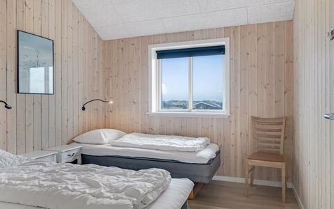 Arsi - 350M from the Sea: Camera Da Letto, Congelamento, Calotta Di Ghiaccio, Bedding, Inverno, Illuminazione Diurna, Neve, Letto, Plank, Lenzuolo
