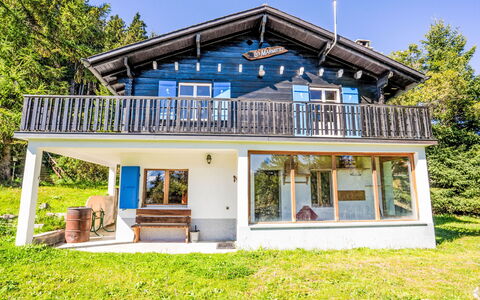 Les Marmottes: Costruzione, Casa, Casa, Villetta, Portico, Tetto, Porta, Estate, Agriturismo, Balcone