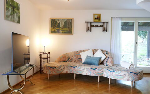Casa Alenzino: Mobilia, Interior Design, Parete, Pavimentazione, Pavimento, Legna, Divano, Illuminazione, Soggiorno, Camera