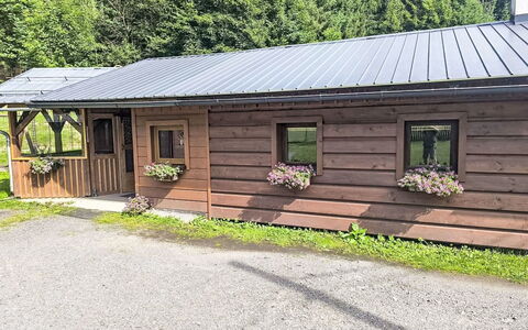 Velke Karlovice 300: Legna, Tetto, Villetta, Casa, Casa, Raccordo, Area Rurale, Porta, Capannone, Edifici Giardino