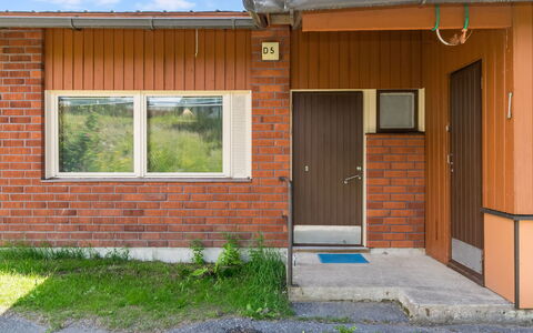 Heinävesi Homes D5: Porta, Zona Residenziale, Casa, Raccordo, Driveway, Color Legno, Cortile, Brick, Porta A Casa