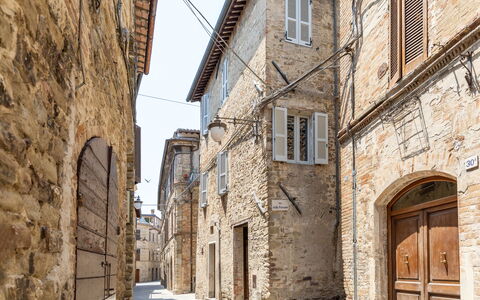 Suite Sinfonia Oro: Parete, Quartiere, Strada, Vicolo, Insediamento Umano, Porta, Brick, Cobblestone, Muratura, Calcestruzzo