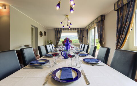 Villa Ninfeo 10+4: Mobilia, Interior Design, Tavolo, Soffitto, Sedia, Tavola, Illuminazione, Pavimentazione, Tessile, Sala Da Pranzo