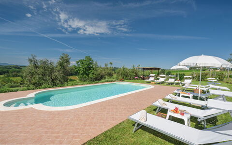 Poggio Vistabella 10: Piscina, Giardino, Prato, Mobili Da Esterno, Agriturismo, Estate, Cortile, Landscaping, Hacienda, Ricorrere