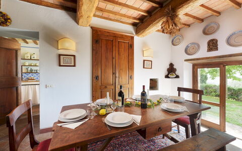 Le Volpaie 6+1: Mobilia, Parete, Interior Design, Legna, Pavimentazione, Sala Da Pranzo, Tavolo, Cucina & Sala Da Pranzo Tavolo, Sedia, Casa