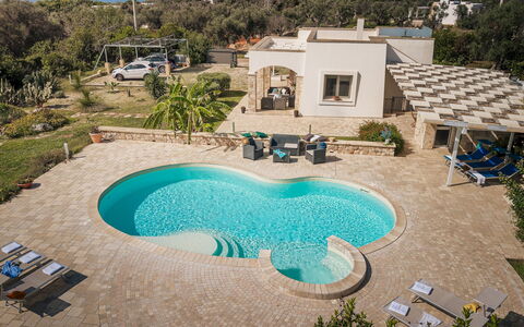 Villa Sanssouci 8: Piscina, Blu, Mobili Da Esterno, Ricorrere, Ombrello, Materiale Composito, Tempo Libero, Shade, Eco Hotel, Estate