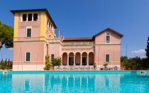 Villa Capozza 18+2: Estate, Hacienda, Dimora, Villa, Colonna, Casa Storica, Agriturismo, Hotel, Piscina