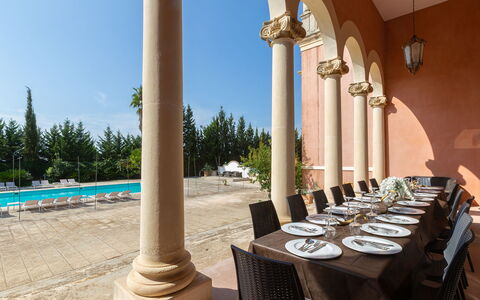 Villa Capozza 18+2: Piscina, Ricorrere, Colonna, Sedia, Estate, Hacienda, Shade, Lampadario, Eco Hotel, Dimora