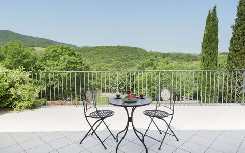 Villa Vittoria D'Anghiari 7+3: Mobilia, Mobili Da Esterno, Sedia, Tavolo, Tavolo Esterno, Cucina & Sala Da Pranzo Tavolo, Balcone, Tavolino Da Caffè, Recinzione, Shade