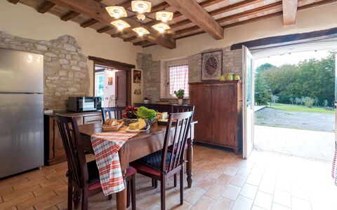Cascina Marianna 12+4: Mobilia, Parete, Cucina & Sala Da Pranzo Tavolo, Tavolo, Interior Design, Sedia, Pavimentazione, Casa, Sala Da Pranzo, Soffitto