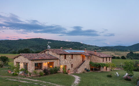 Podere Pomasciano 10: Paesaggio, Casa, Villetta, Area Rurale, Insediamento Umano, Villaggio, Casa, Agriturismo, Estate, Campo