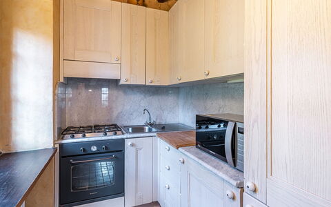 Il Roseto 10: Cucina, Controsoffitto, Cabinetry, Elettrodomestico Da Cucina, Apparecchio Major, Legna, Pavimentazione, Interior Design, Lavandino Della Cucina, Pavimento