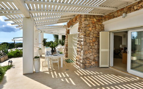 Villa Pajare Francesi 8+2: Casa, Mobili Da Esterno, Mobilia, Sedia, Shade, Balcone, Estate, Eco Hotel, Ricorrere, Portico