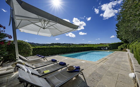 Casale dei 12: Blu, Piscina, Mobili Da Esterno, Ricorrere, Shade, Giardino, Landscaping, Tempo Libero, Ombrello, Eco Hotel