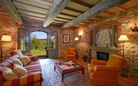 Monticchia 10: Mobilia, Interior Design, Soffitto, Divano, Camera, Soggiorno, Tavolo, Casa, Sedia