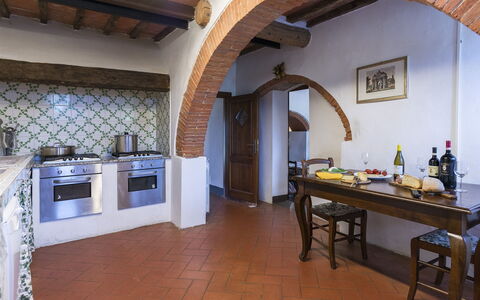 Villa Palazzaccio 26: Interior Design, Pavimentazione, Casa, Mobilia, Pavimento, Camera, Soffitto, Cucina, Controsoffitto, Color Legno